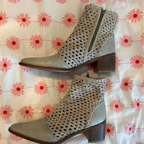 Free People In The Loop Boot - Picture 3 of 8